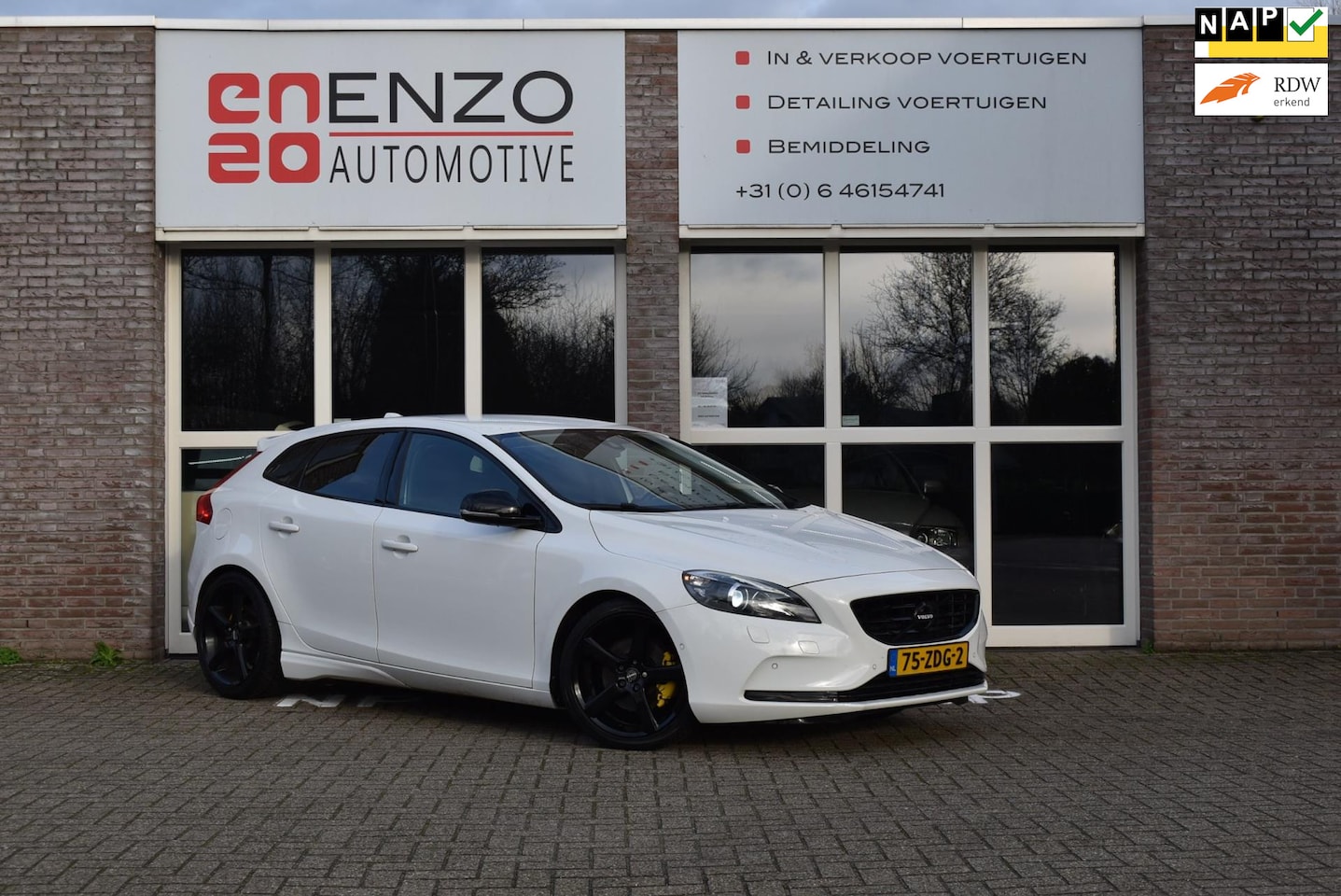 Volvo V40 - T4 Summum Harman/kardon NLauto NAP Topstaat! - AutoWereld.nl