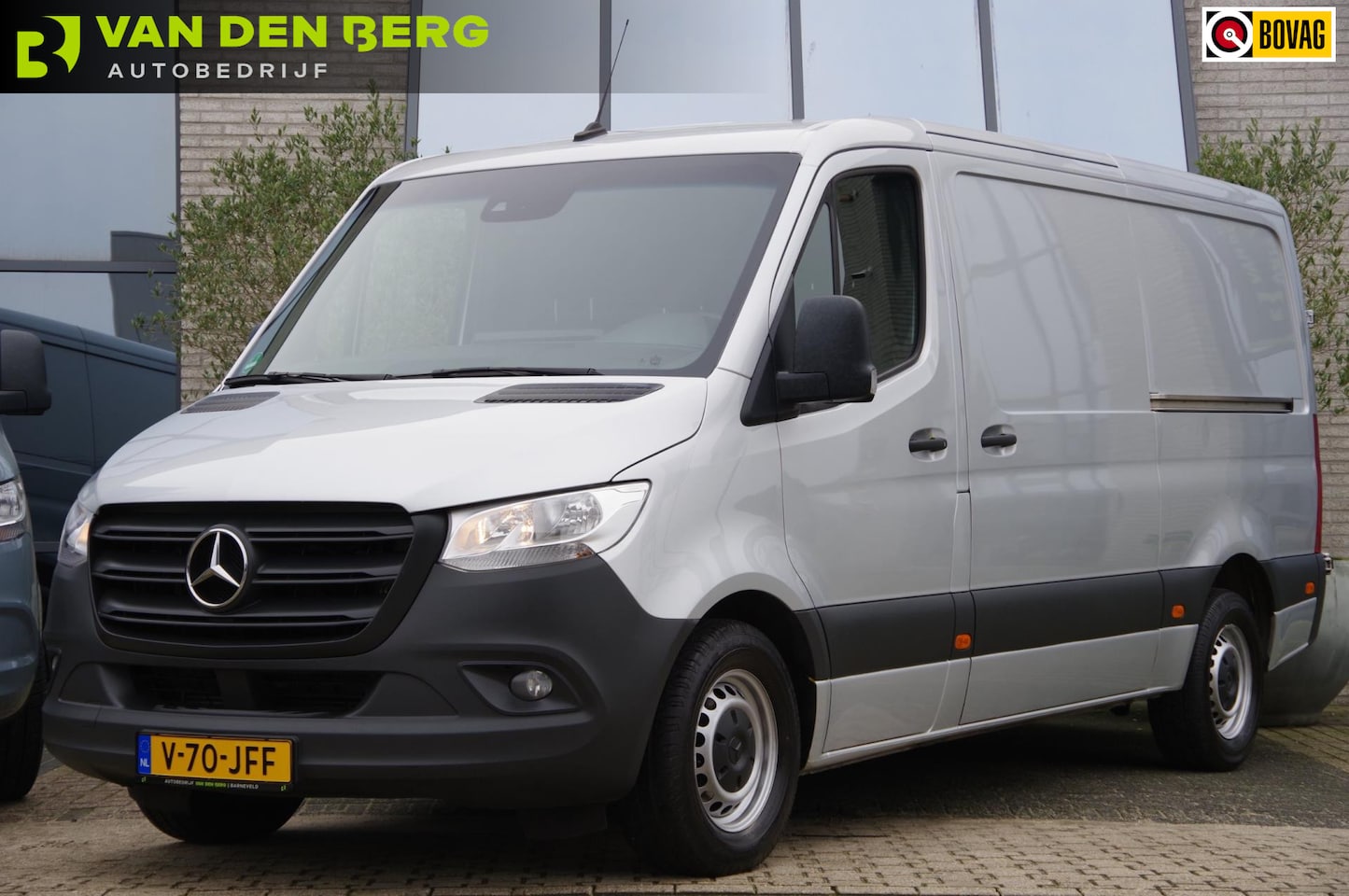 Mercedes-Benz Sprinter - 316 2.2 CDI L2H1 3- ZITS, AUT. 2X SCHUIFDEUR, ADAPT. CRUISE, CAMERA, NAVI, CLIMA, APPLE CA - AutoWereld.nl