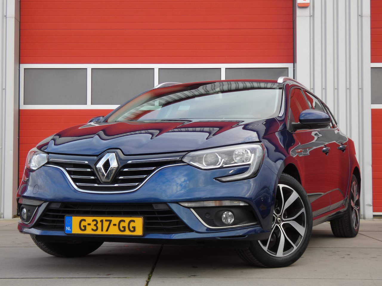 Renault Mégane Estate - 1.3 TCe Bose/ lage km/ compleet! - AutoWereld.nl