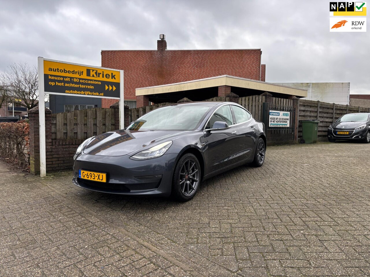 Tesla Model 3 - Long Range RWD Long Range AWD 75 kWh - AutoWereld.nl