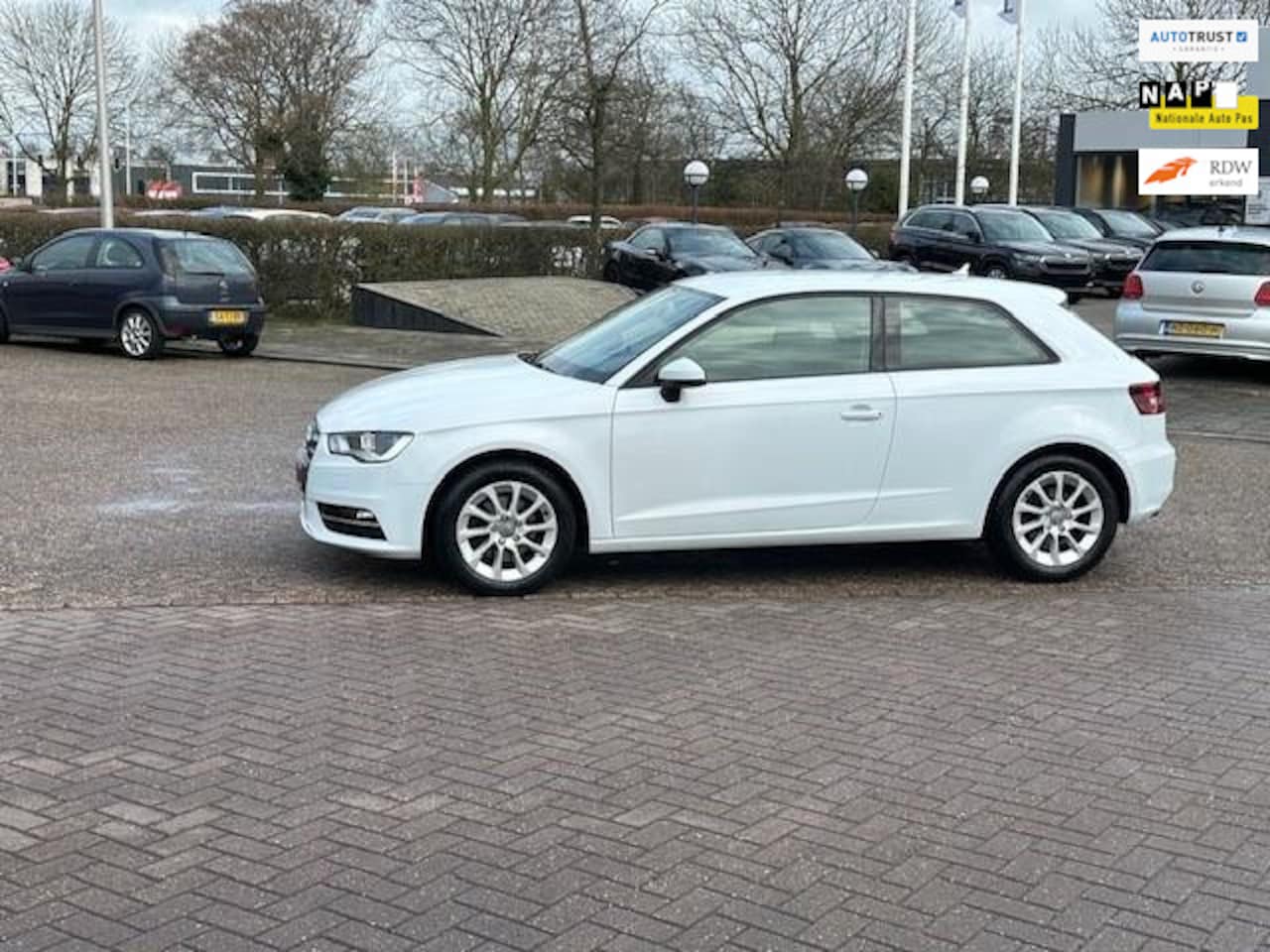 Audi A3 - 1.4 TFSI Attraction Pro Line 1.4 TFSI Attraction Pro Line,bj.2013,kleur:wit,navigatie,airco,cruise,sportvelgen,NAP met - AutoWereld.nl