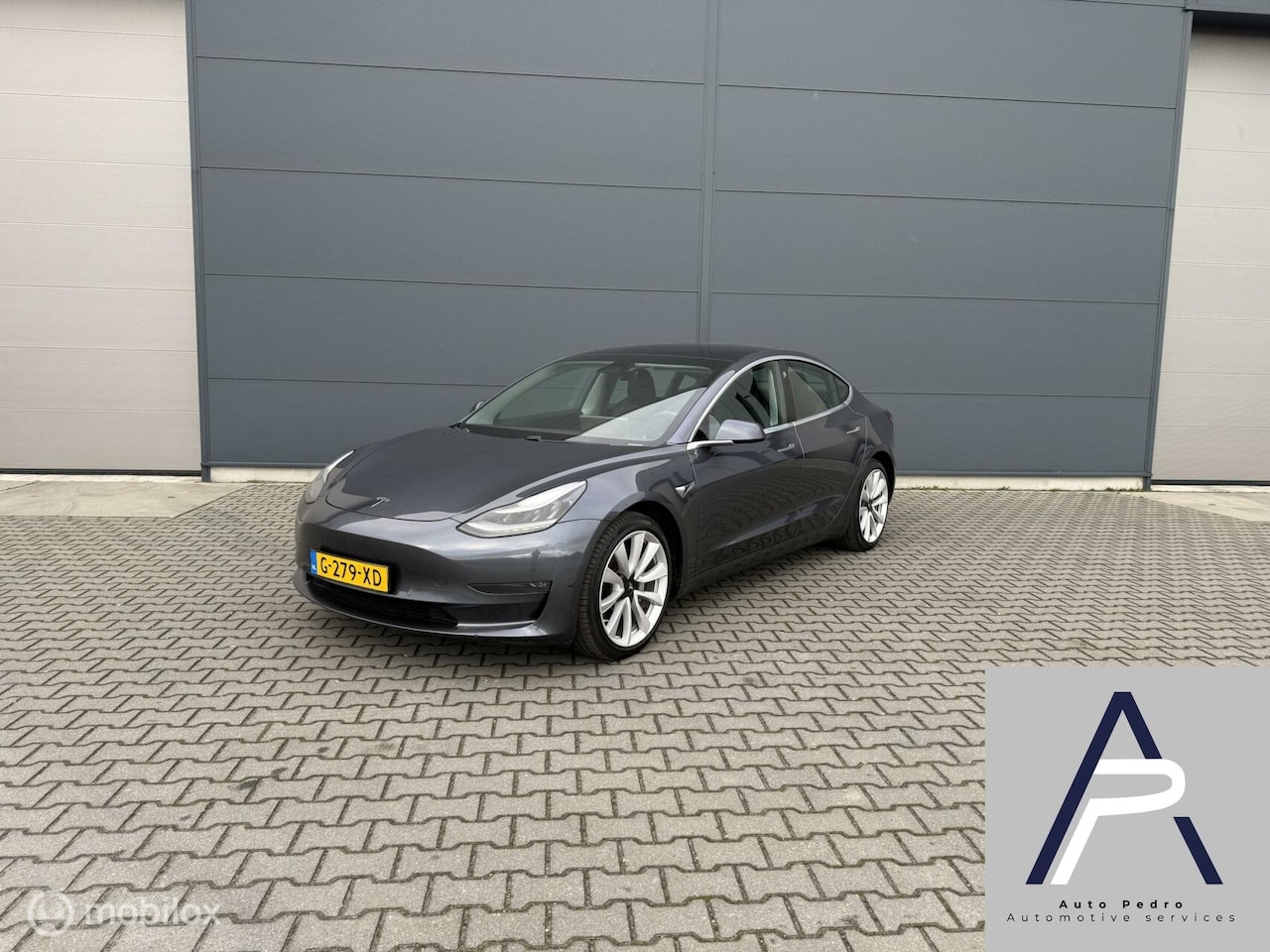 Tesla Model 3 - Long Range RWD Long Range AWD 75 kWh Grijs 19Inch AUTOPILOT - AutoWereld.nl