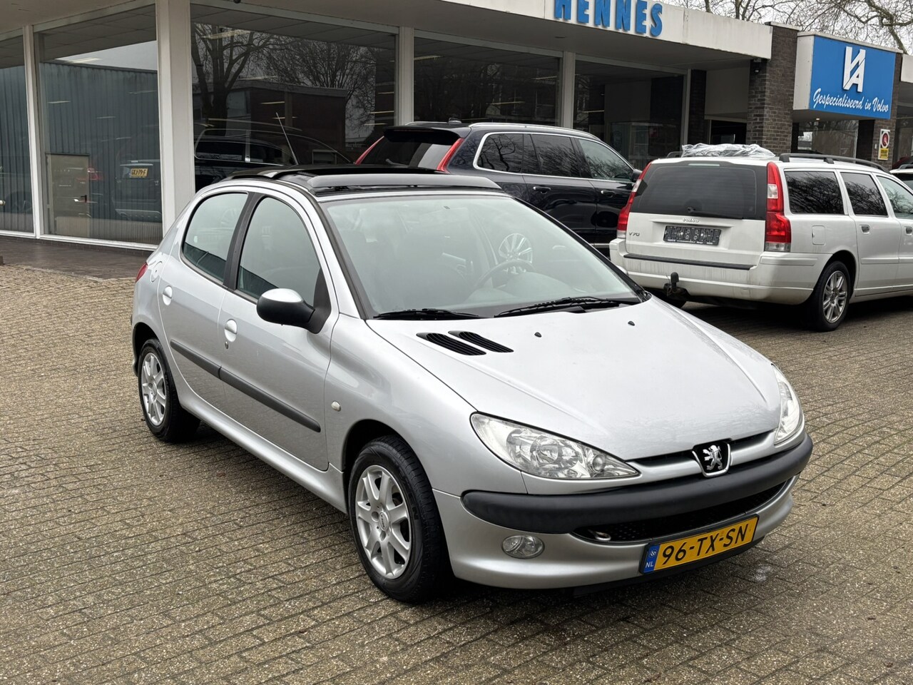 Peugeot 206 - 1.4-16V XT Panorama APK 12-2025 - AutoWereld.nl