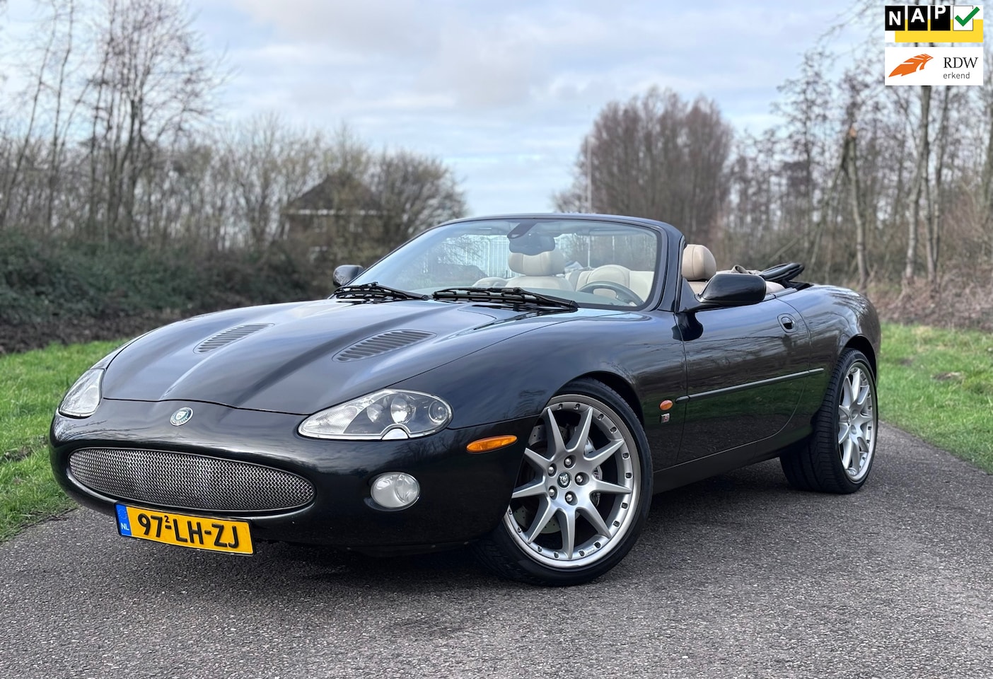 Jaguar XKR - 4.2 V8 Super Charger Cabrio Aut/20''/Boekjes - AutoWereld.nl