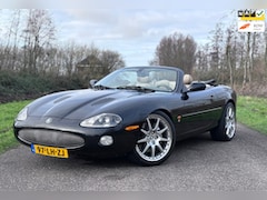 Jaguar XKR - 4.2 V8 Super Charger Cabrio Aut/20''/Boekjes