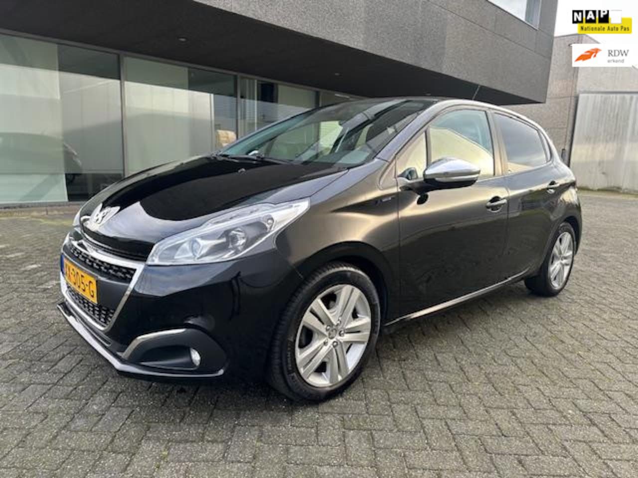 Peugeot 208 - 1.2 PureTech AIRCO BJ 3-2019 APK 3-2025 - AutoWereld.nl