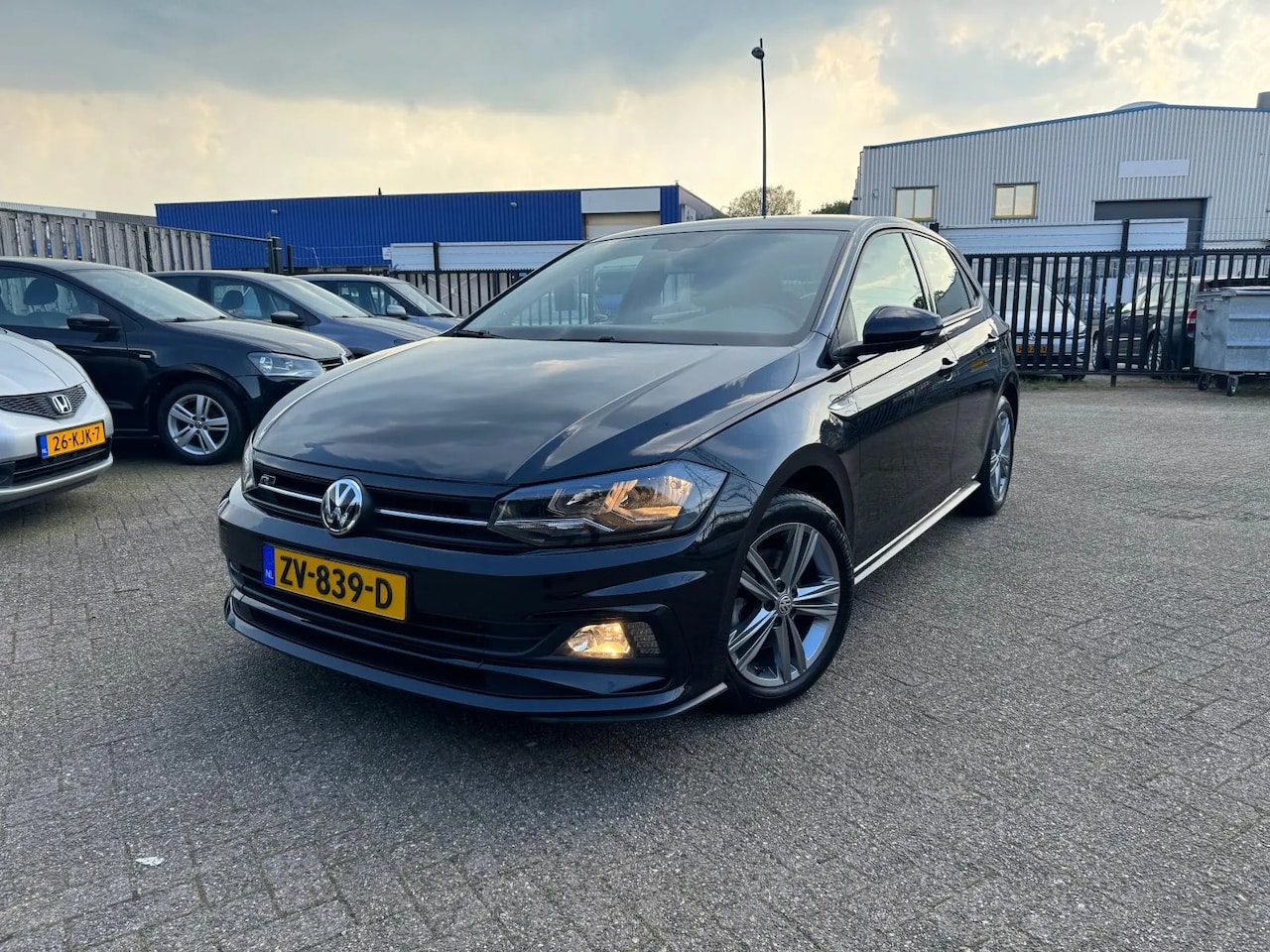 Volkswagen Polo - 1.0 TSI Highline 3x R-Line - AutoWereld.nl