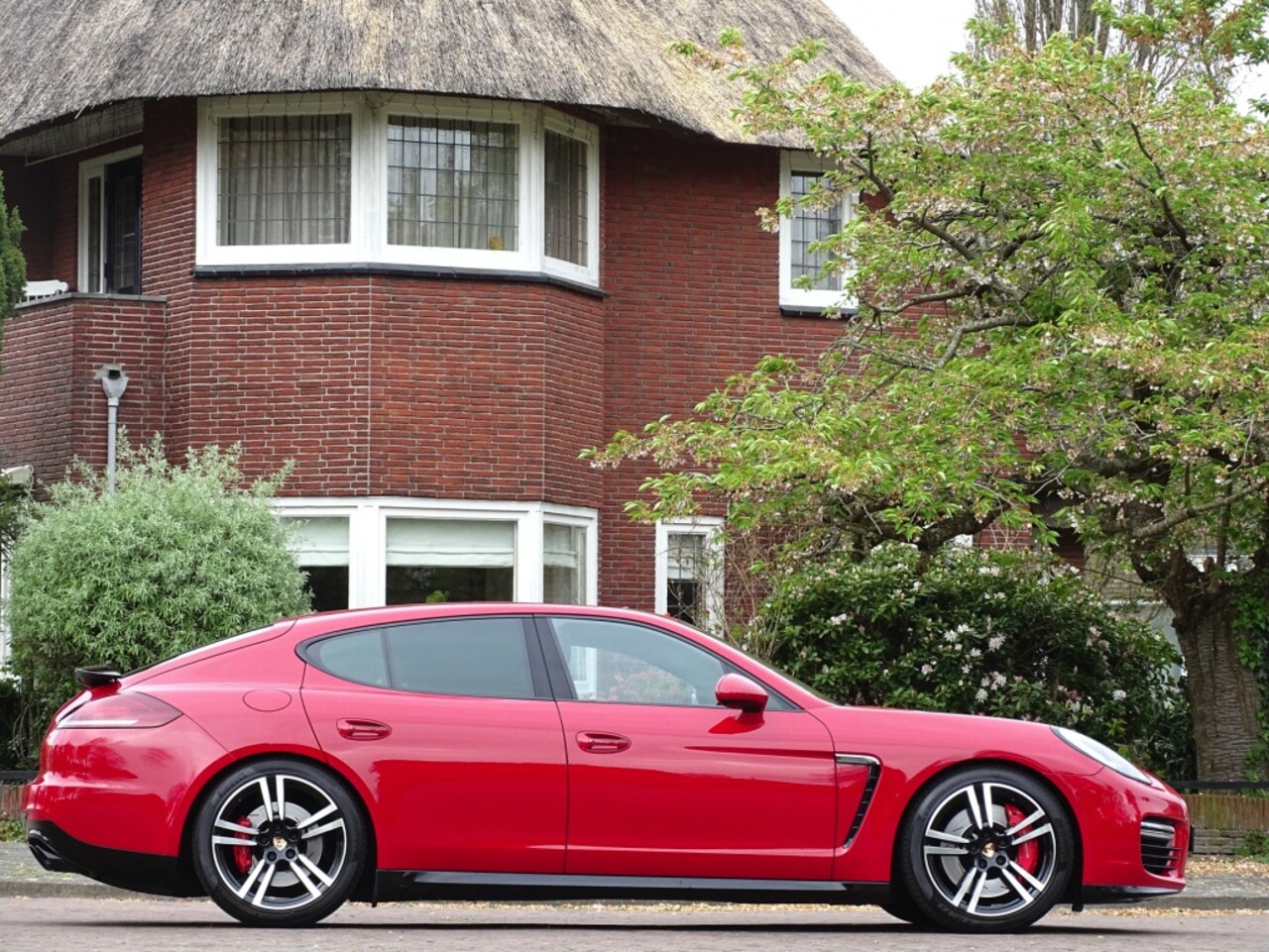 Porsche Panamera - 4.8 GTS V8 440PK PDK 2014 / Sport Chrono / LED - AutoWereld.nl