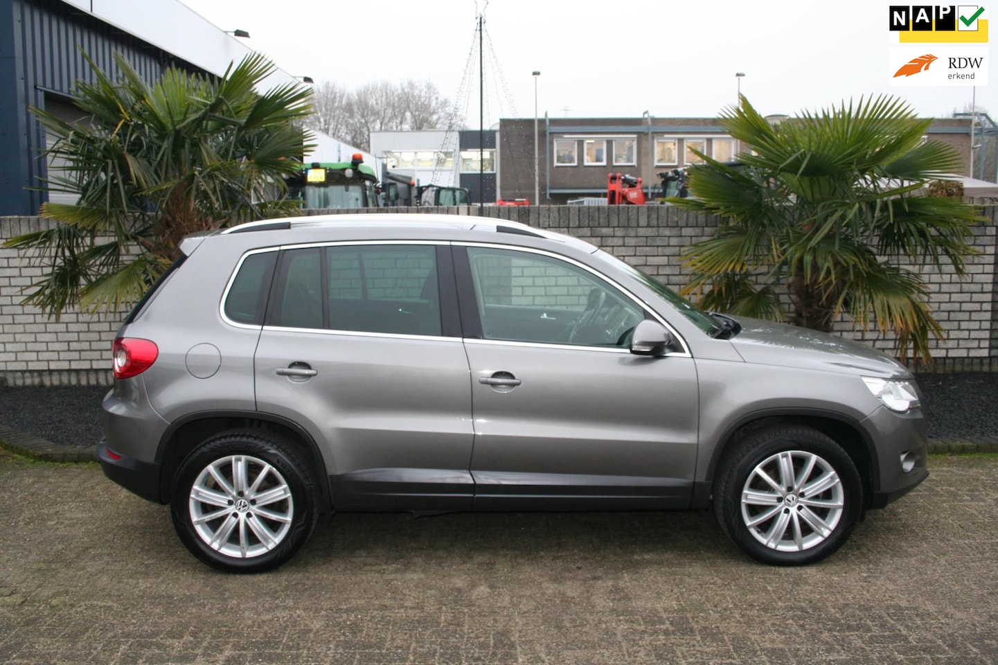 Volkswagen Tiguan - 1.4 TSI Sport&Style, navi, airco, cruise - AutoWereld.nl