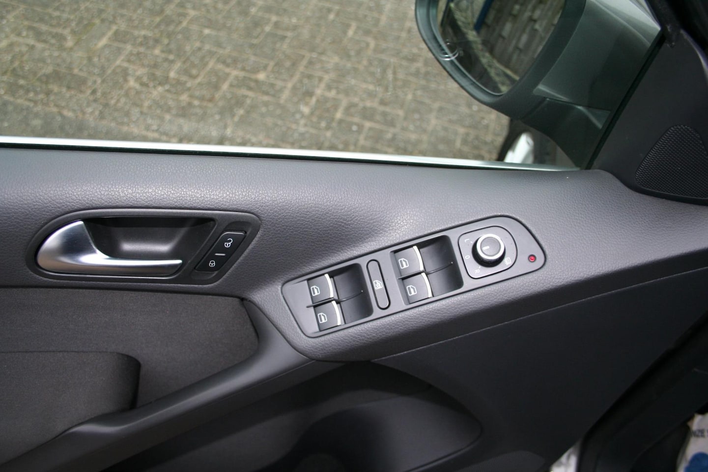 Volkswagen Tiguan - 1.4 TSI Sport&Style, navi, airco, cruise