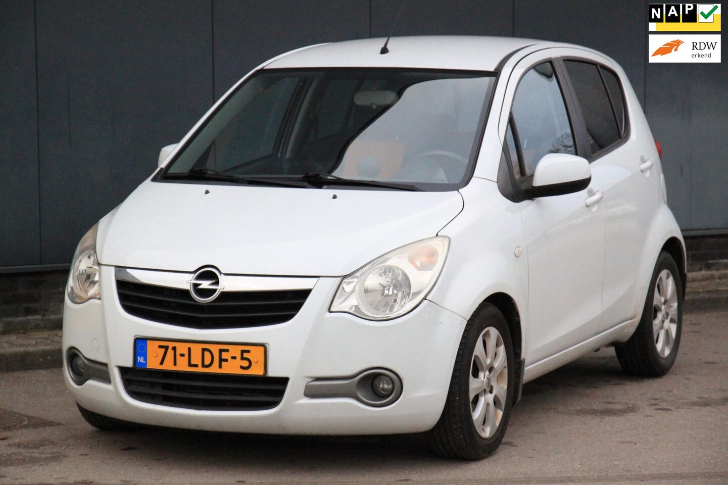 Opel Agila - 1.2 Edition Airco/Lmv/Elek-Pakket/CD - AutoWereld.nl