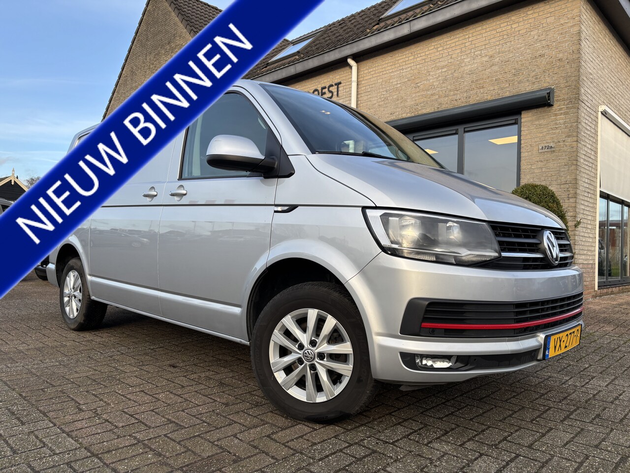 Volkswagen Transporter - 2.0 TDI L1H1 Automaat Highline 2x Schuifdeur / Trekhaak / Camera - AutoWereld.nl