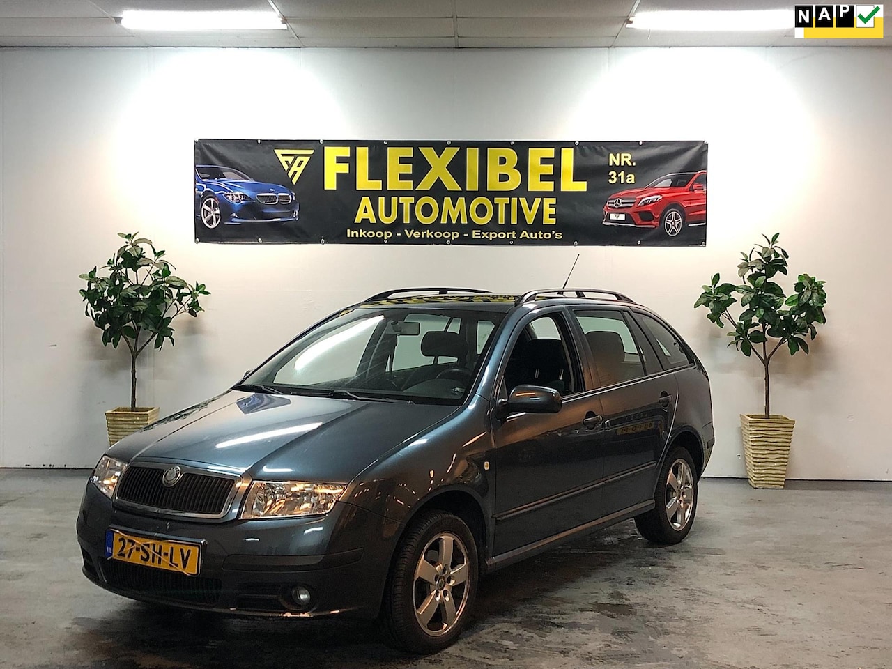 Skoda Fabia Combi - 1.4-16V / Airco / Cruise / LM-V / Trekhaak / - AutoWereld.nl