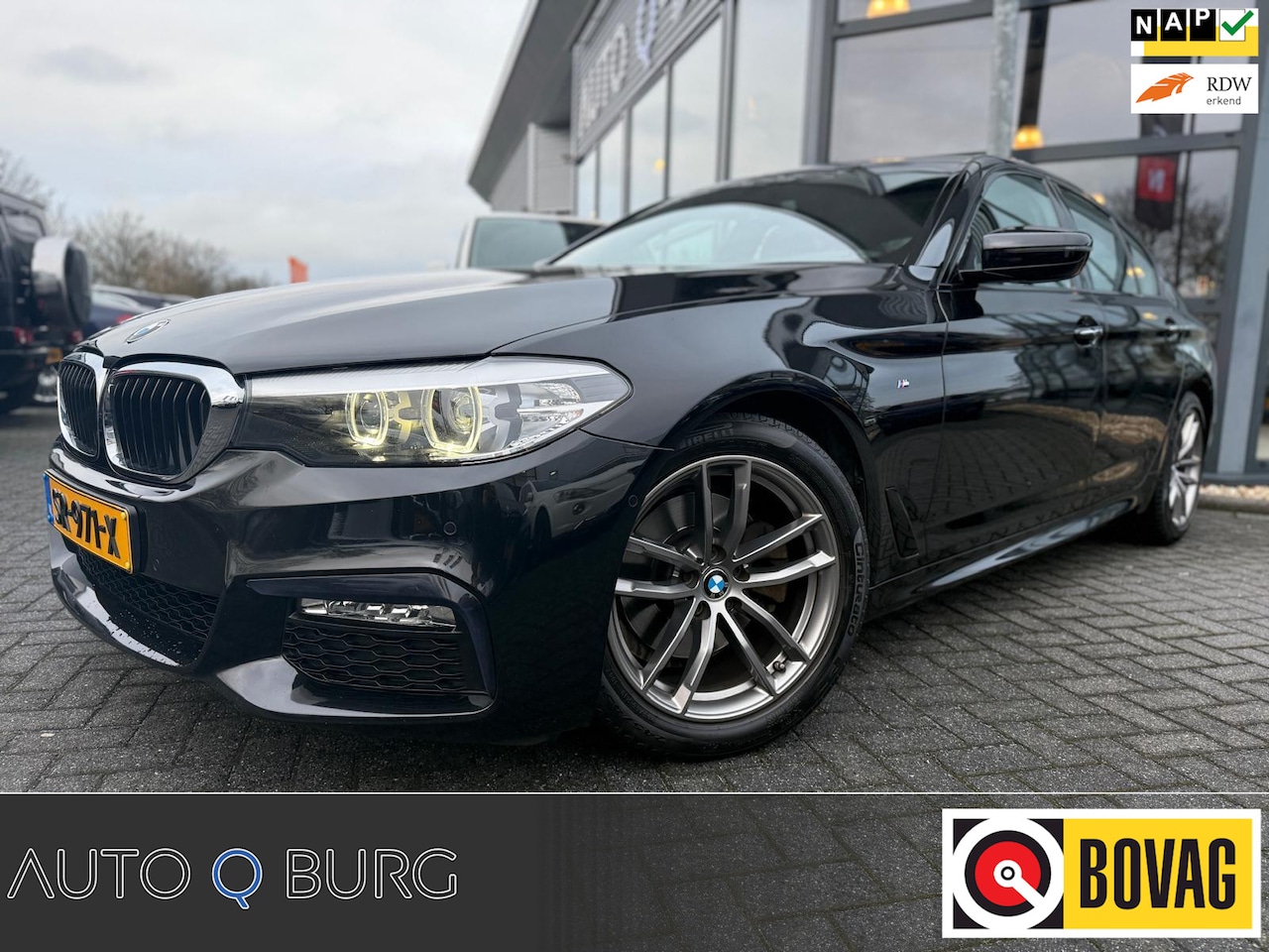 BMW 5-serie - 520i Executive | Automaat | M Pakket | Camera | PDC | Sfeerverlichting | Stoelverwarming | - AutoWereld.nl