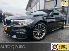 BMW 5-serie - 520i Executive | Automaat | M Pakket | Camera | PDC | Sfeerverlichting | Stoelverwarming |