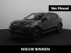 Alfa Romeo Junior - Elettrica 54 kWh | Snel Rijden | Navigatie | 18'' LM. Velgen | Apple Carplay & Android Aut