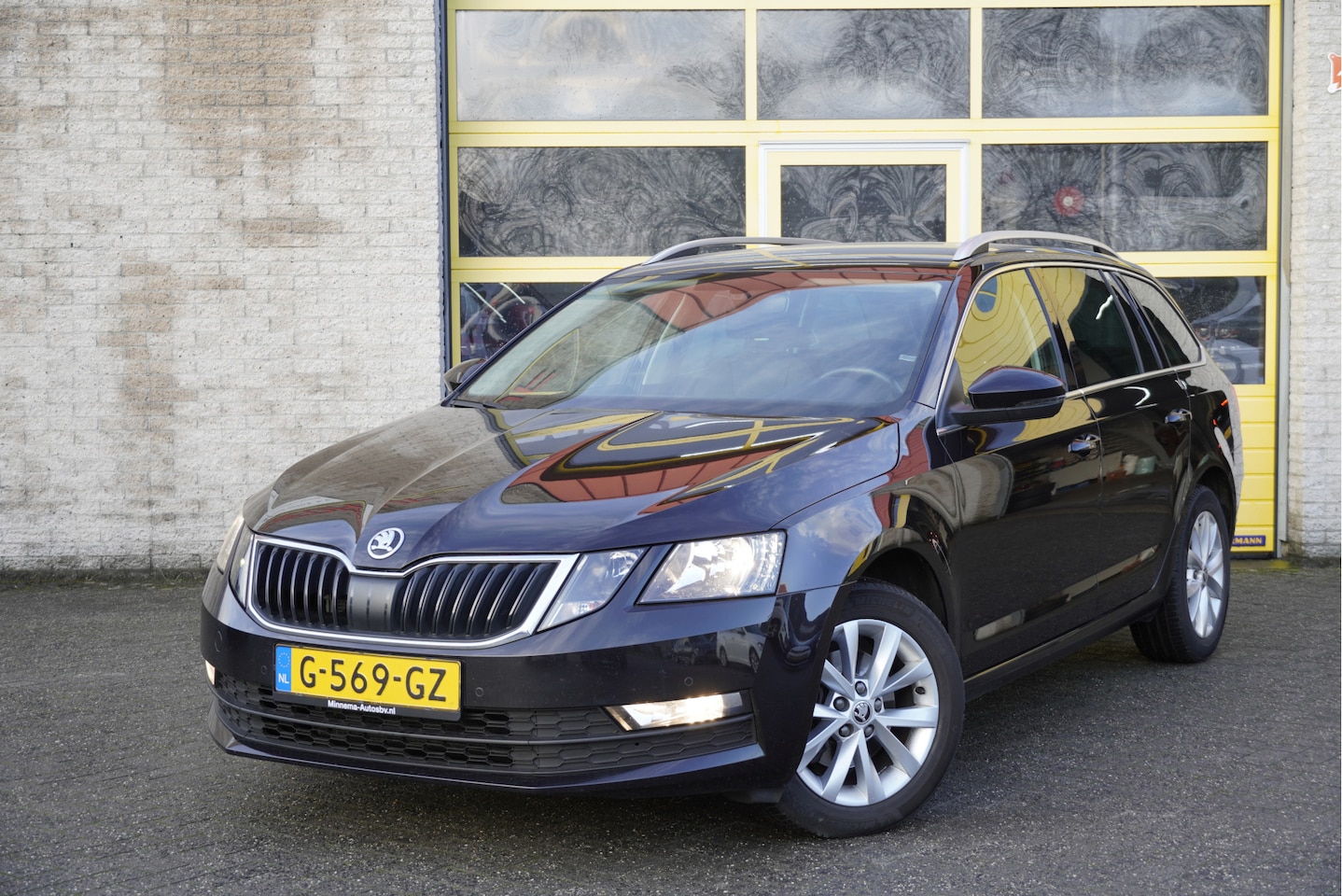 Skoda Octavia Combi - 1.5 TSI 150PK! Automaat Business Edition BJ2019 Lmv 16" | Led | Pdc | Navi | Trekhaak | Ap - AutoWereld.nl