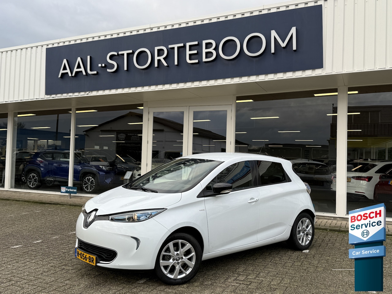 Renault Zoe - R110 Limited 41 kWh (ex Accu) | Navi | Bluetooth | DAB | PDC incl. Camera | Keyless | ECC - AutoWereld.nl