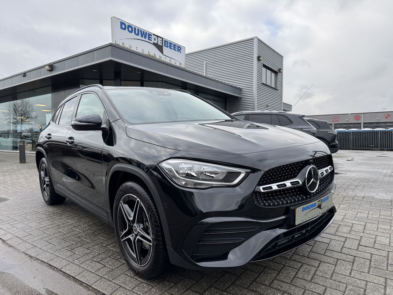 Mercedes-Benz GLA-Klasse - 250 e AMG Line Night Pano/dak, Leer, Distronic, Camera, etc - AutoWereld.nl