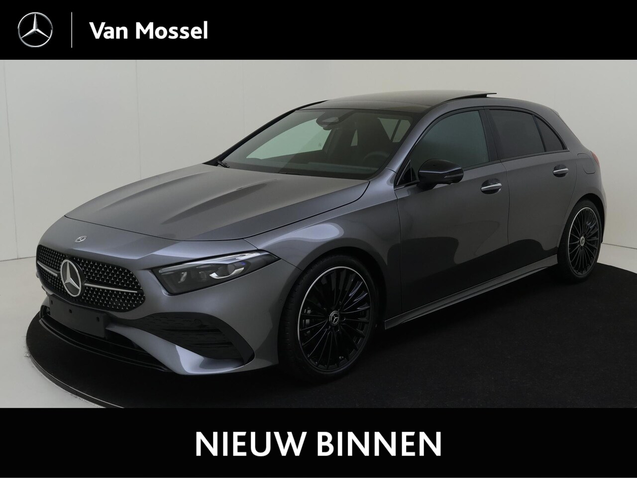 Mercedes-Benz A-klasse - 180 Star Edition AMG Line Premium Plus - 19 Inch - Panoramadak - Head-Up Display - Carplay - AutoWereld.nl