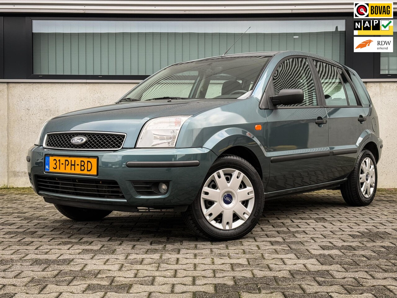 Ford Fusion - 1.6-16V Ghia | Airco | Org. NL! | Elektr. ramen | Metalic | Radio/CD | Centrale vergrendel - AutoWereld.nl