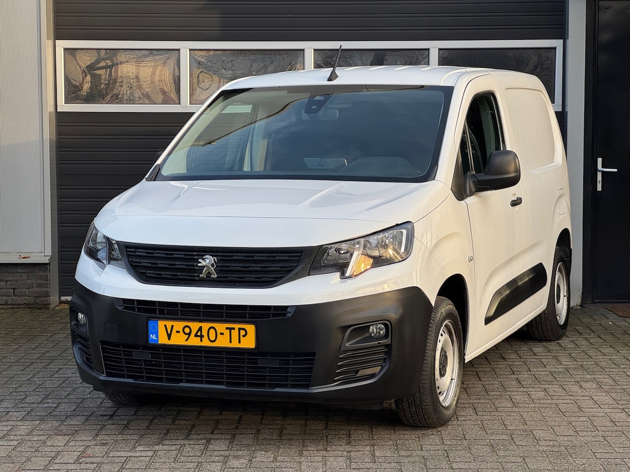 Peugeot Partner - 1.6 BlueHDI Premium Navi, Airco, NAP - AutoWereld.nl