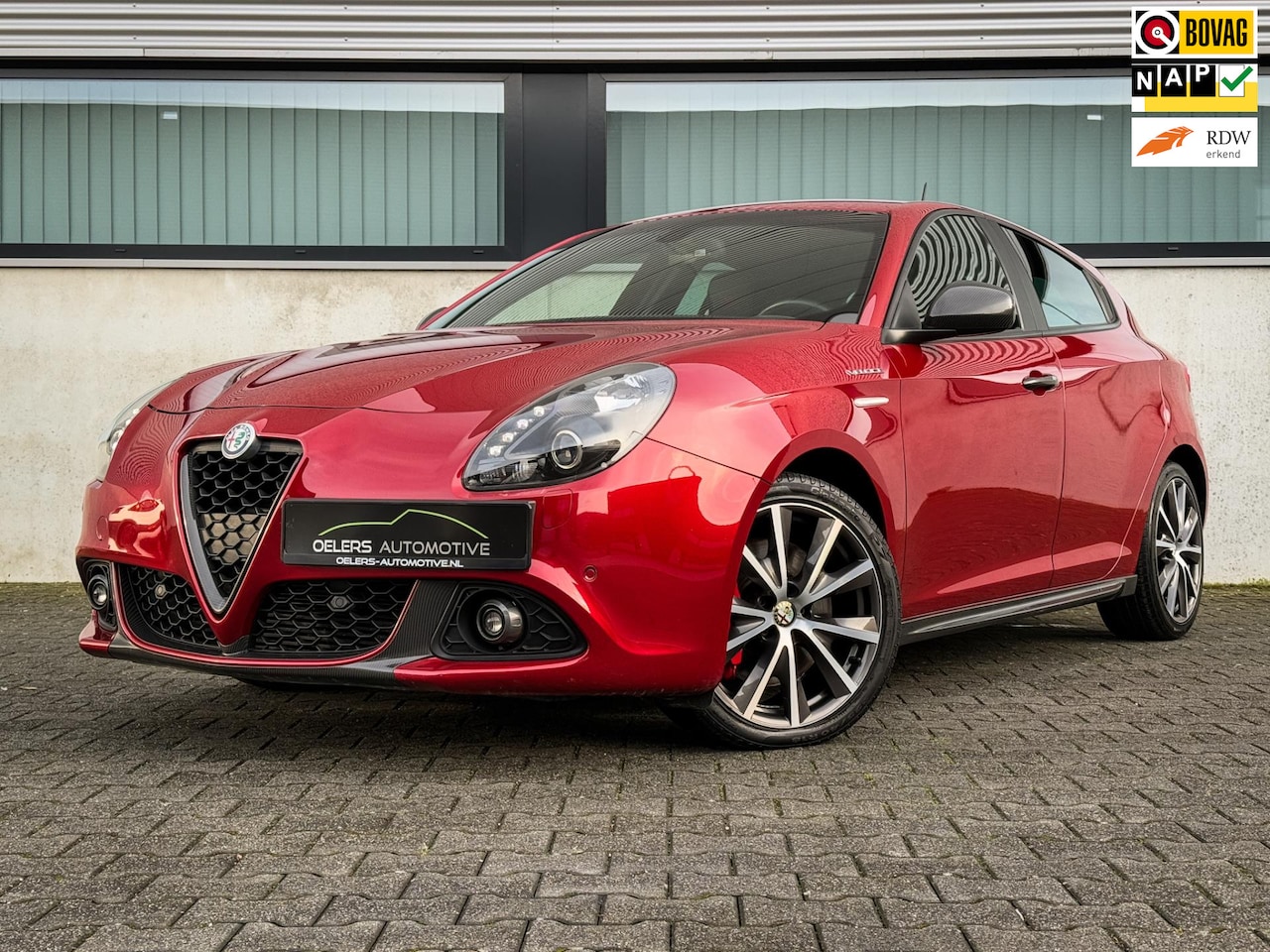 Alfa Romeo Giulietta - 1.750 Turbo Veloce | Clima | Cruise | Rosse Competizione | Navi | Bluetooth | Sportstoelen - AutoWereld.nl