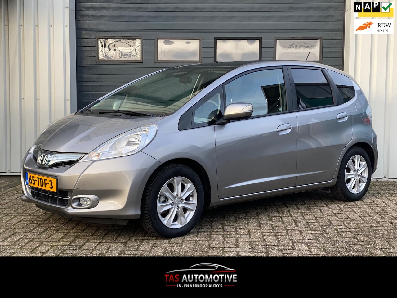 Honda Jazz - 1.4 Hybrid Elegance 2e EIG/AUTOMAAT/PANO/39.237KM - AutoWereld.nl