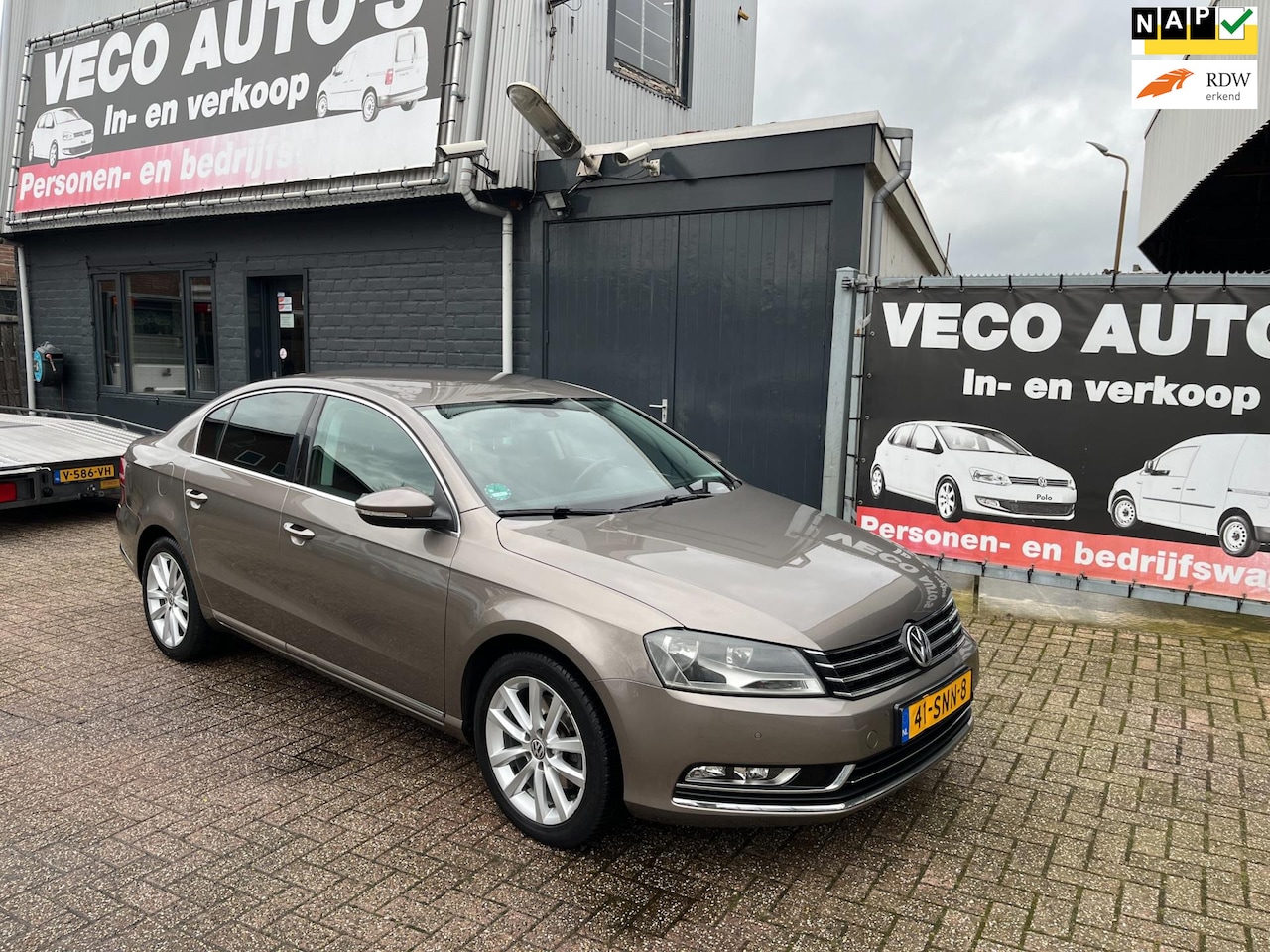 Volkswagen Passat - 1.4 TSI Highline BlueMotion nette auto dealer onderhouden - AutoWereld.nl