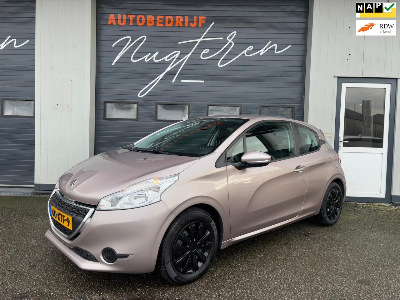 Peugeot 208 - 1.2 VTi Active 90.000KM N.A.P NW Distributieriem - AutoWereld.nl