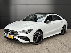 Mercedes-Benz CLA-Klasse - 250 e AMG Line | Premium | Nightpakket | Panoramadak | Achteruitrijcamera | Stoelverwarmin