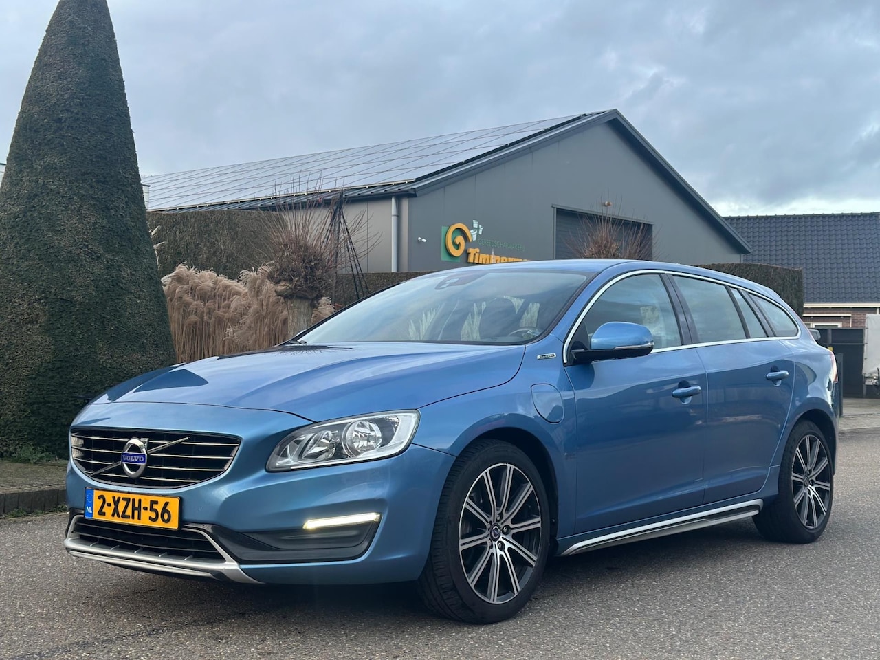 Volvo V60 - 2.4 D6 AWD Plug-In Hybrid Summum 2014 Navi/Clima/Lmv - AutoWereld.nl