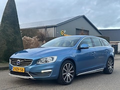 Volvo V60 - 2.4 D6 AWD Plug-In Hybrid Summum 2014 Navi/Clima/Lmv