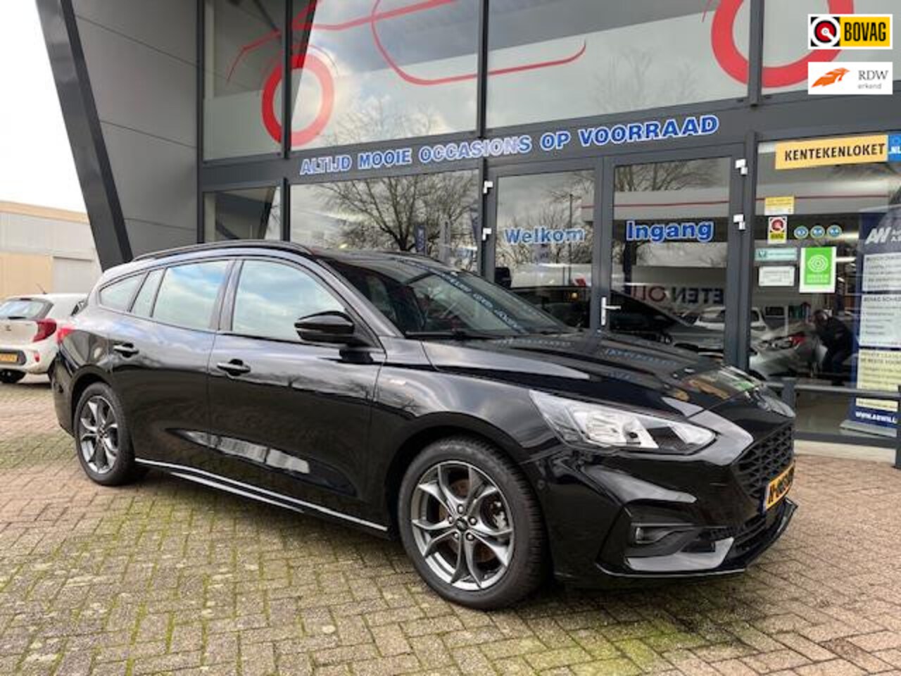 Ford Focus Wagon - 1.0 EcoBoost ST Line Business 1.0 EcoBoost ST Line Business - AutoWereld.nl