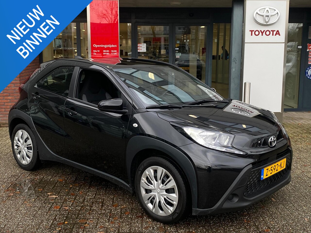 Toyota Aygo X - 1.0 VVT-i MT play 1.0 VVT-i MT Play - AutoWereld.nl