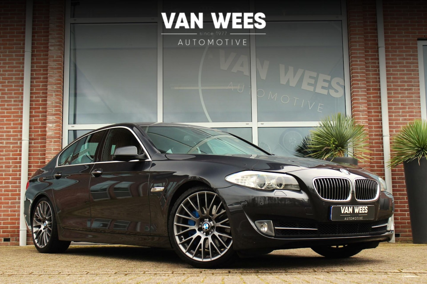 BMW 5-serie - 535i F10 Sedan High Executive | 306 pk | NL auto | Camera | 20 inch | Softclose | M-sports - AutoWereld.nl