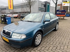 Skoda Octavia - 1.6 Comfort - AIRCO - TREKHAAK - NAP