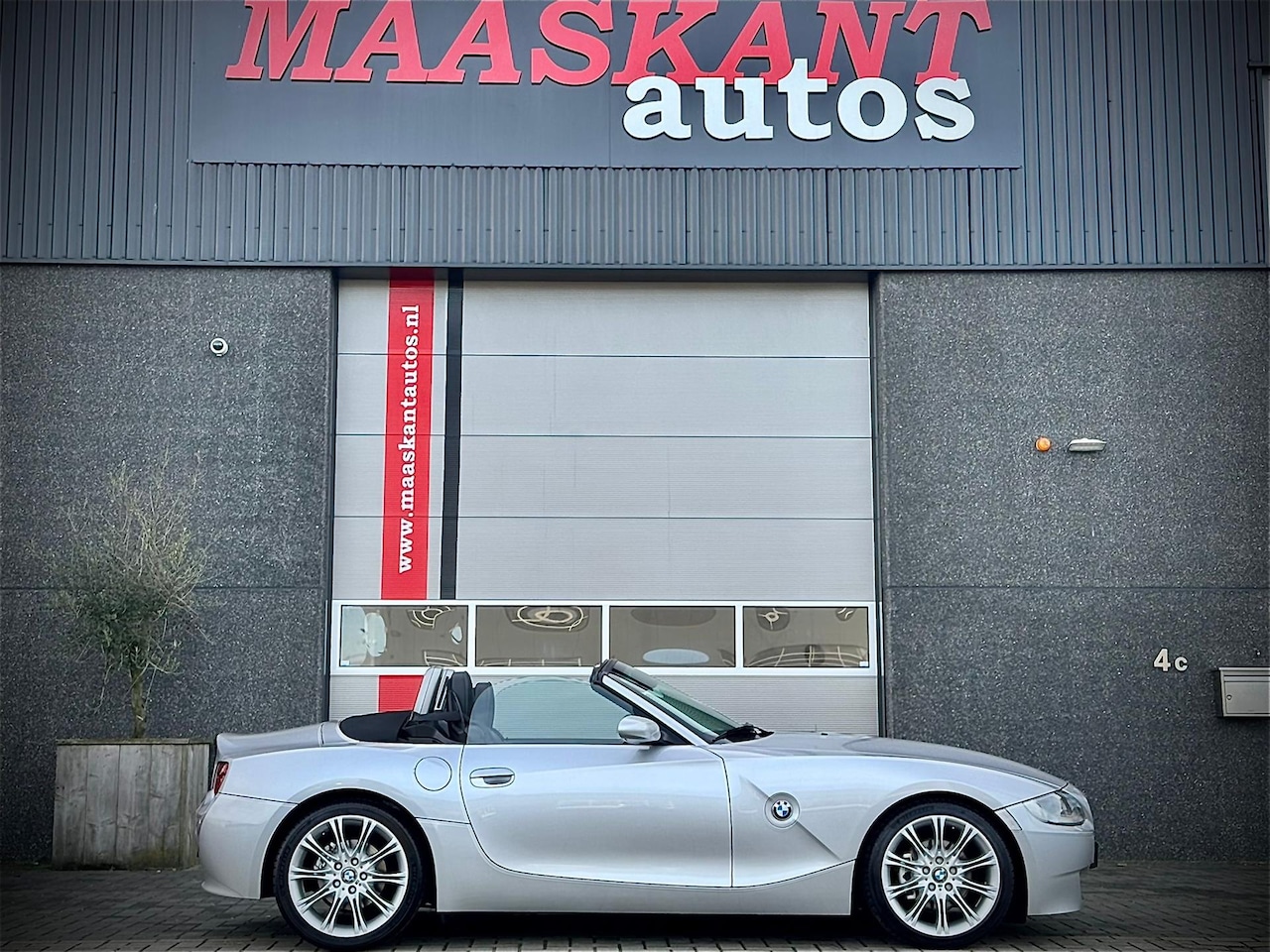 BMW Z4 Roadster - 2.5 Si / Aut / M-Sportseats / M-suspension / M-style 135 wheels / Hifi / 218pk / ONLY 7791 - AutoWereld.nl