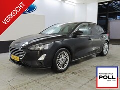 Ford Focus - 125pk EcoB Automaat Titanium Full Options Trekhaak Panoramadak Half Leer B&O Camera Winter