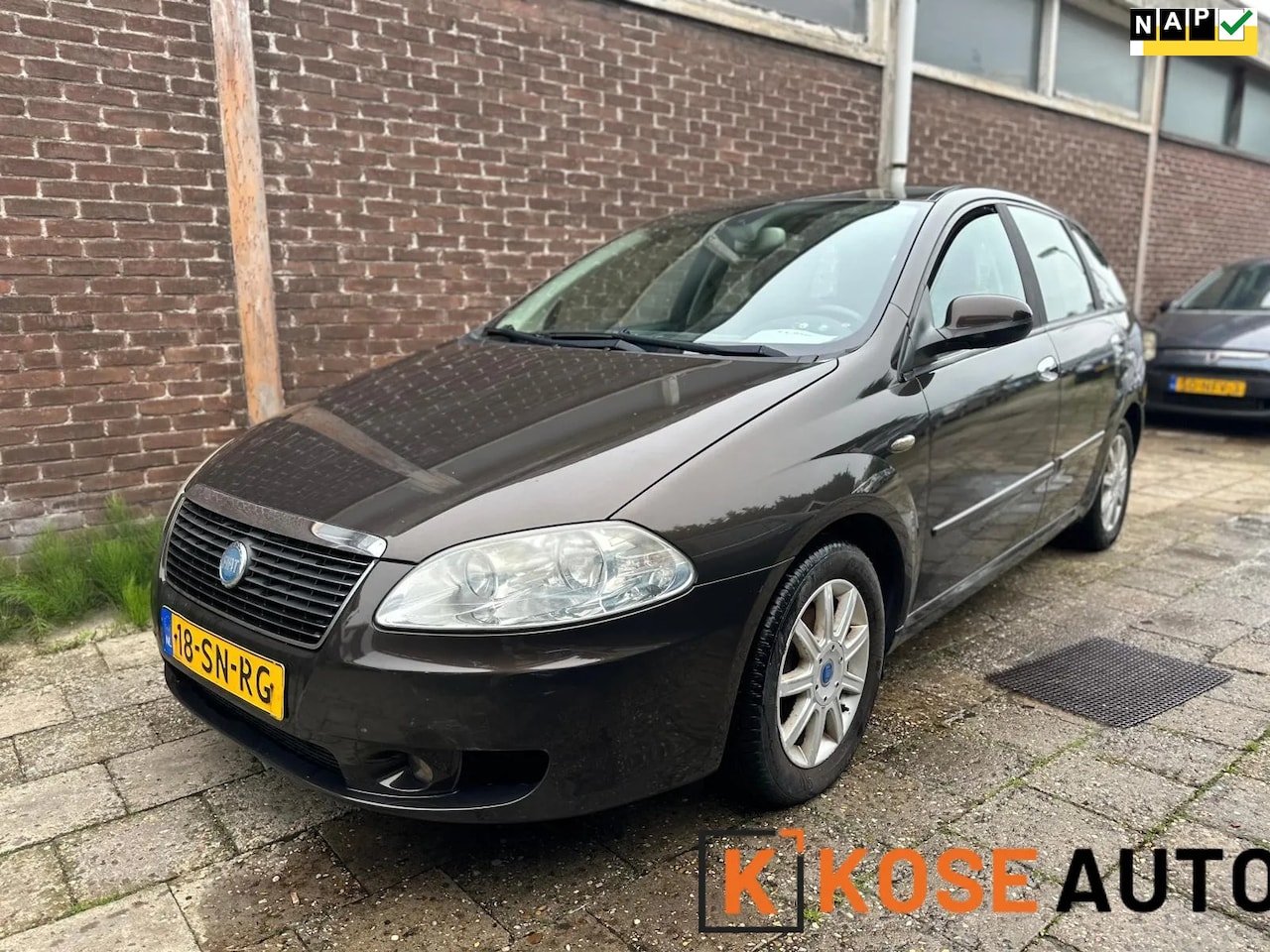 Fiat Croma - 2.2-16V Business Connect 2.2 16v Business Connect - AutoWereld.nl