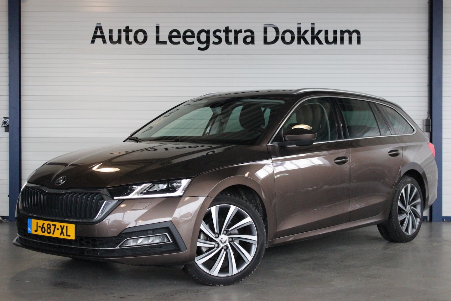 Skoda Octavia Combi - 1.5 TSI First Edition Trekhaak | LED Matrix | Stoelverw. | Memorystoel | 18" LMV | Carplay - AutoWereld.nl