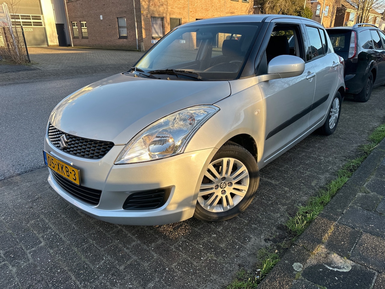 Suzuki Swift - 1.2 Summer EASSS 1.2 Summer EASSS - AutoWereld.nl