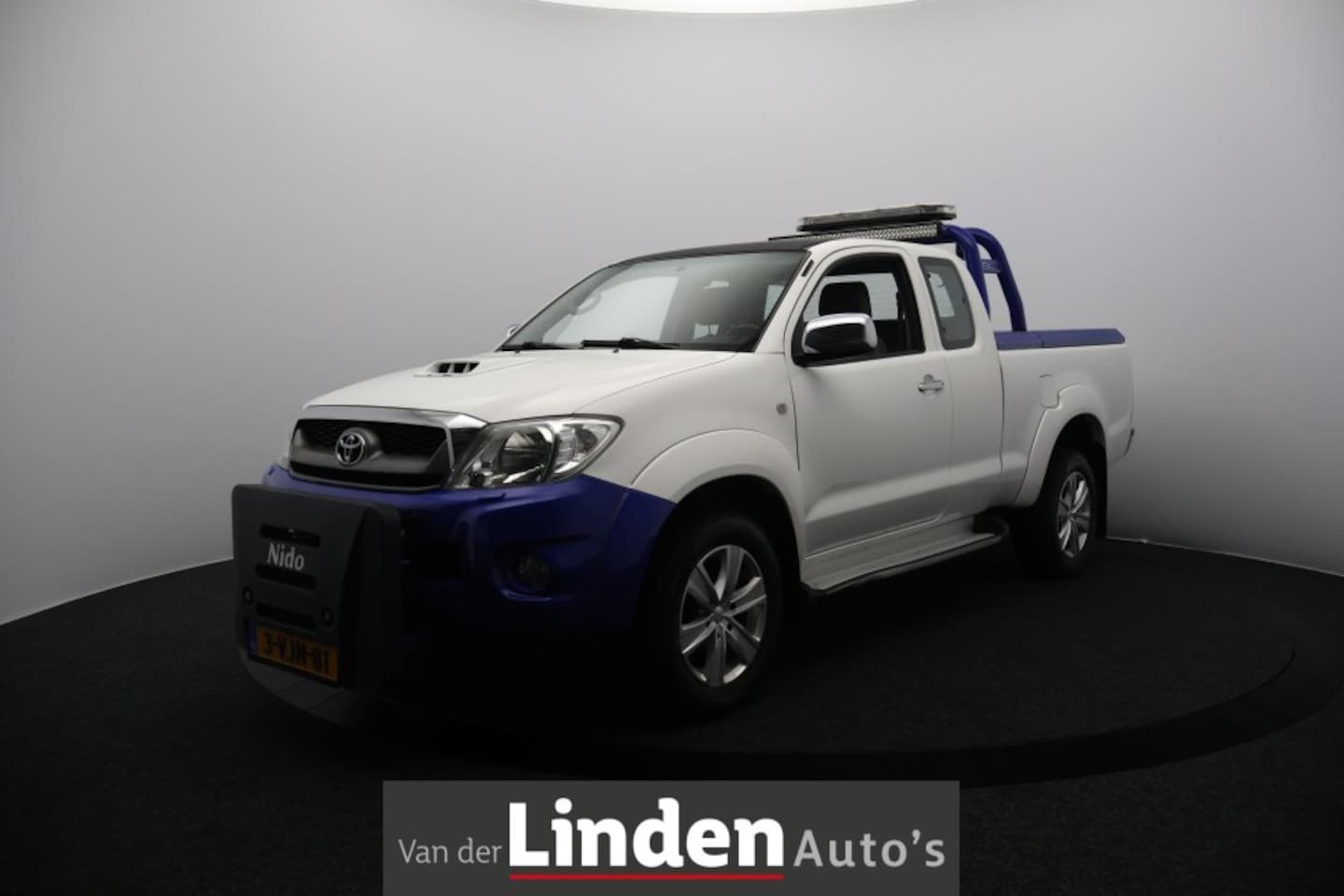 Toyota HiLux - 2.5 D-4D SX Xtra Cab 4 WD Nieuwstaat - AutoWereld.nl