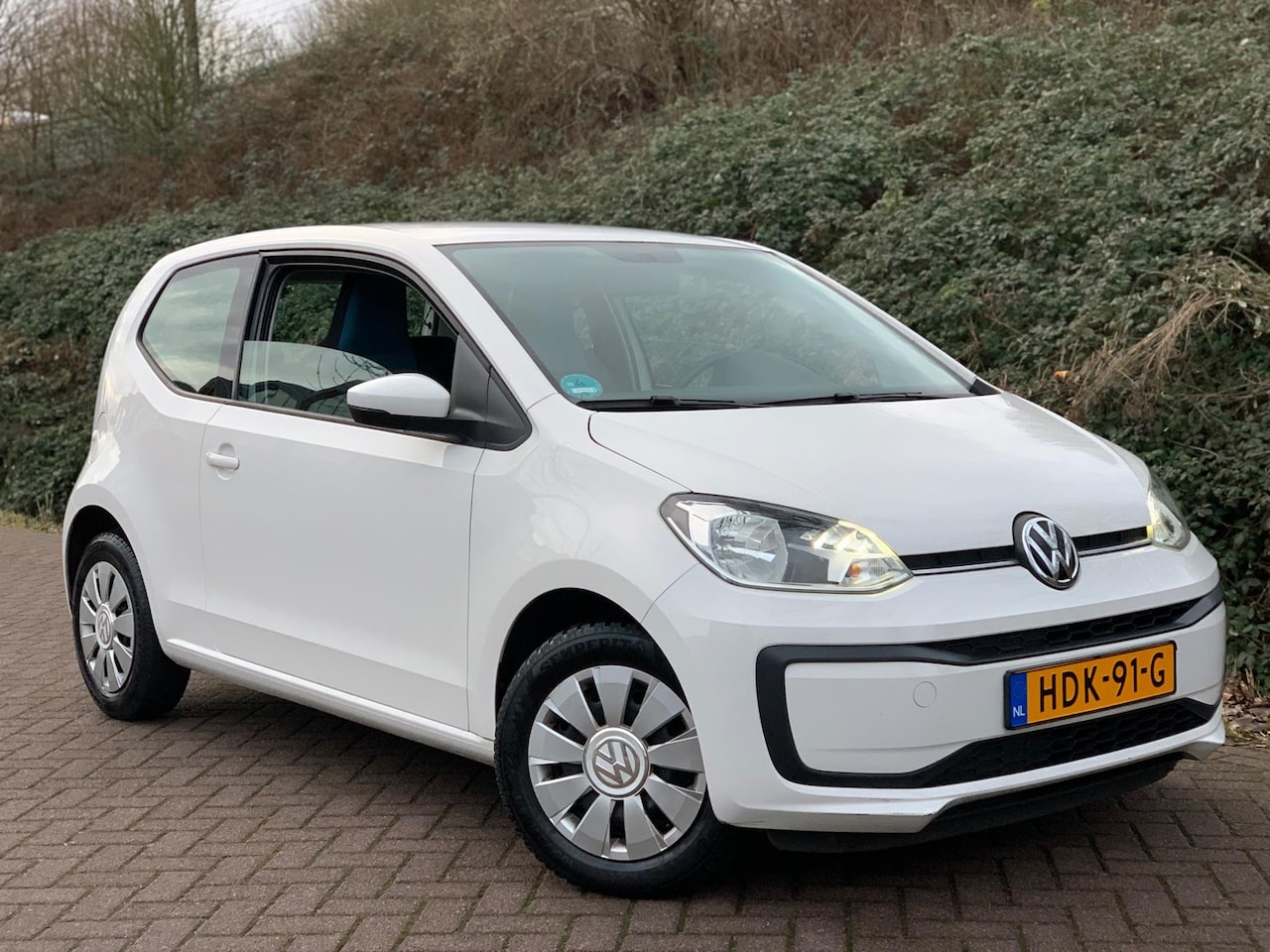 Volkswagen Up! - 1.0 BMT take up! |AIRCO|BLUETOOTH|LUXE|75DKM! - AutoWereld.nl