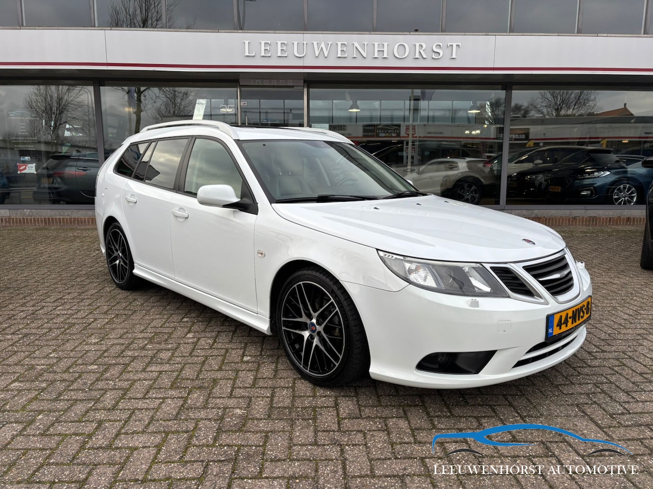 Saab 9-3 Sport Estate - 2.0t Norden 2.0t Norden, leer, navi, schuifdak, clima, cruise, NL-auto - AutoWereld.nl