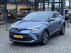 Toyota C-HR - 1.8 Hybrid Dynamic Trekhaak/Camera/Climate control/Cruise/PDC/LED