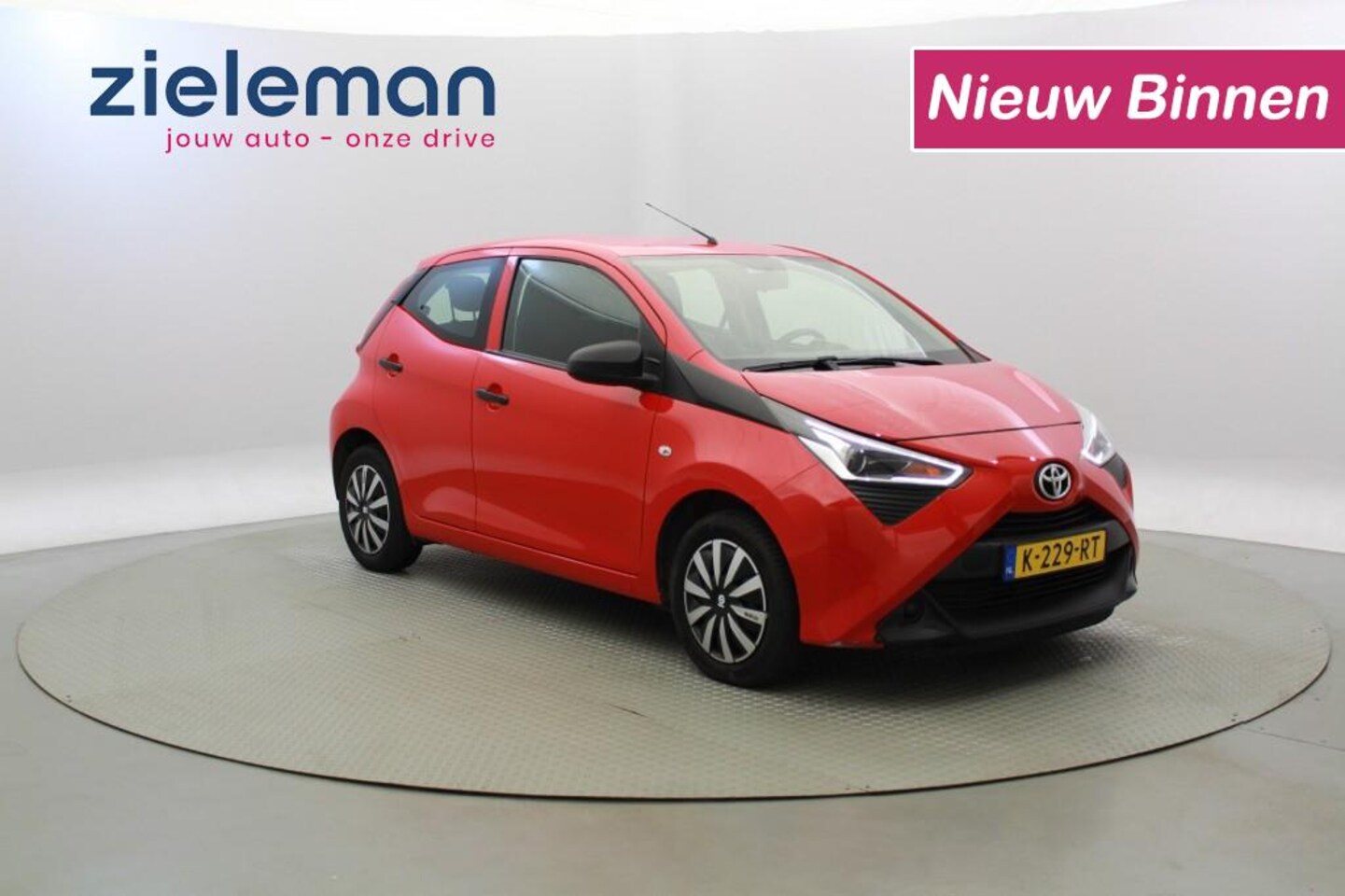 Toyota Aygo - 1.0 VVT-i x-fun 5 Deurs - Airco - AutoWereld.nl