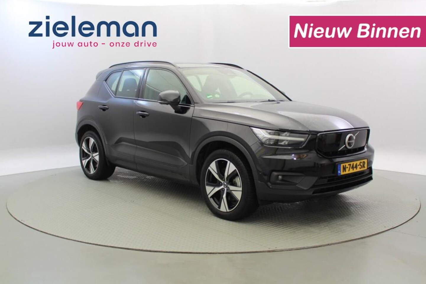 Volvo XC40 - Recharge Pro - Panorama, Carplay - AutoWereld.nl