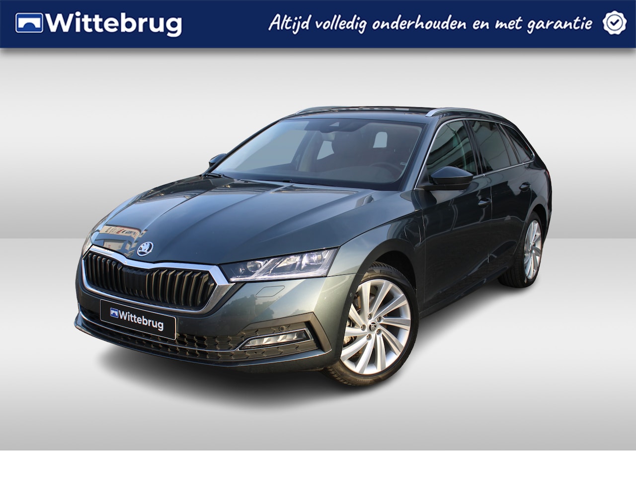 Skoda Octavia Combi - 1.4 TSI iV 204pk PHEV Style DSG Automaat Navigatie / APP Connect / Camera / Park Assist / - AutoWereld.nl