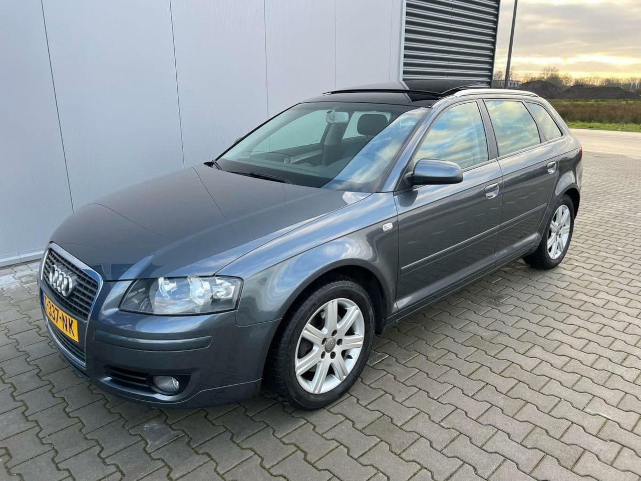 Audi A3 Sportback - 2.0 | 4DRS | Lederen | Pano | Stoelverwarming ! - AutoWereld.nl